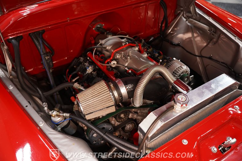 Chevrolet-Apache-1959-Red-Dark-Gray-40