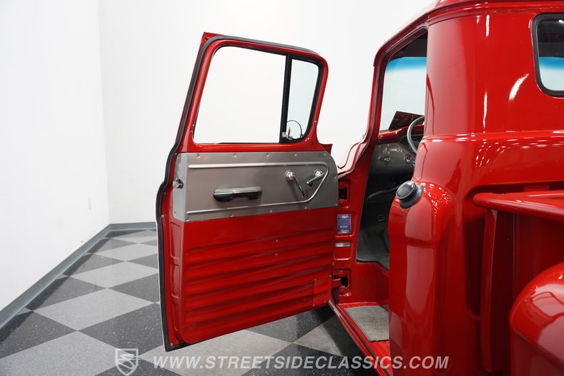 Chevrolet-Apache-1959-Red-Dark-Gray-41