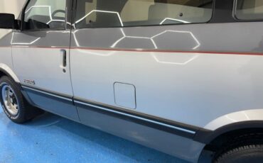 Chevrolet-Astro-1990-Standard-Cargo-Van-14