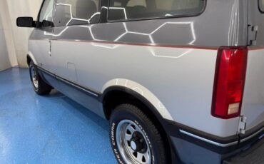 Chevrolet-Astro-1990-Standard-Cargo-Van-15