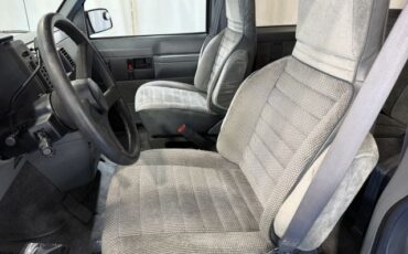 Chevrolet-Astro-1990-Standard-Cargo-Van-23
