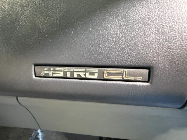 Chevrolet-Astro-1990-Standard-Cargo-Van-27