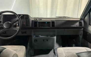 Chevrolet-Astro-1990-Standard-Cargo-Van-30