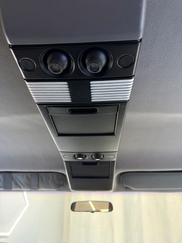 Chevrolet-Astro-1990-Standard-Cargo-Van-31