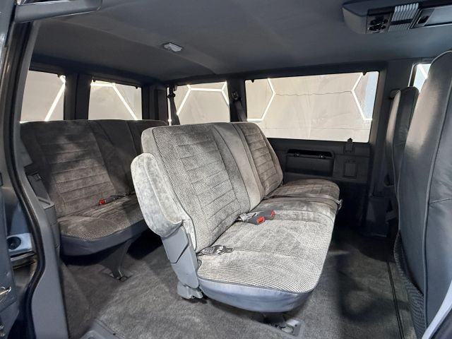 Chevrolet-Astro-1990-Standard-Cargo-Van-37
