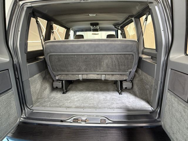 Chevrolet-Astro-1990-Standard-Cargo-Van-38
