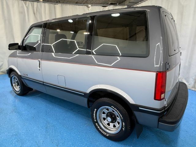 Chevrolet-Astro-1990-Standard-Cargo-Van-4