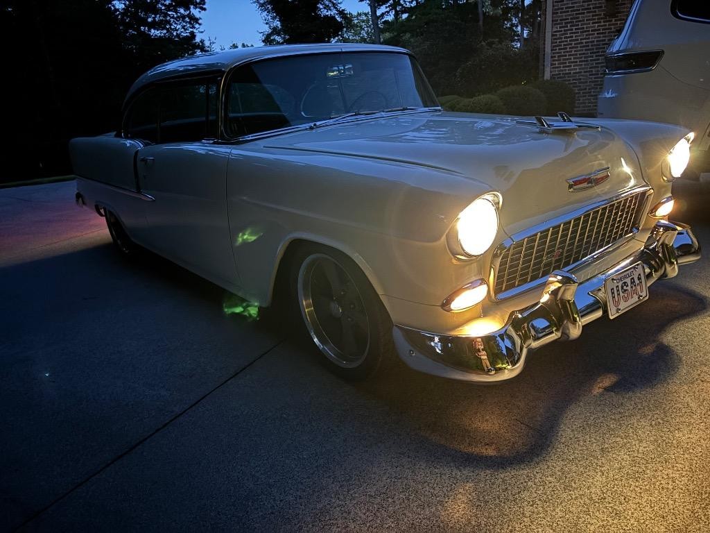 Chevrolet-Bel-Air-210-Restomod-LS3-tremec-6-spd.-Vintage-acWilwood-Big-1955-6