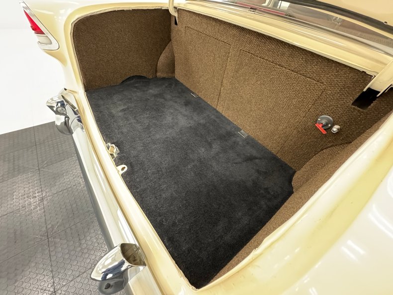 Chevrolet-Bel-air-1955-Burgundy-Saddle-29