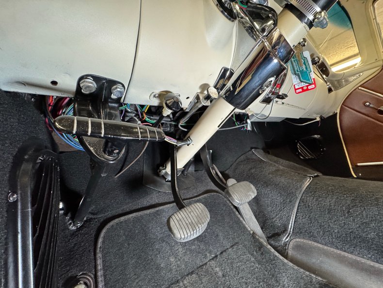 Chevrolet-Bel-air-1955-Burgundy-Saddle-45