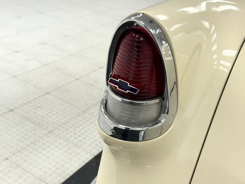 Chevrolet-Bel-air-1955-Burgundy-Saddle-8