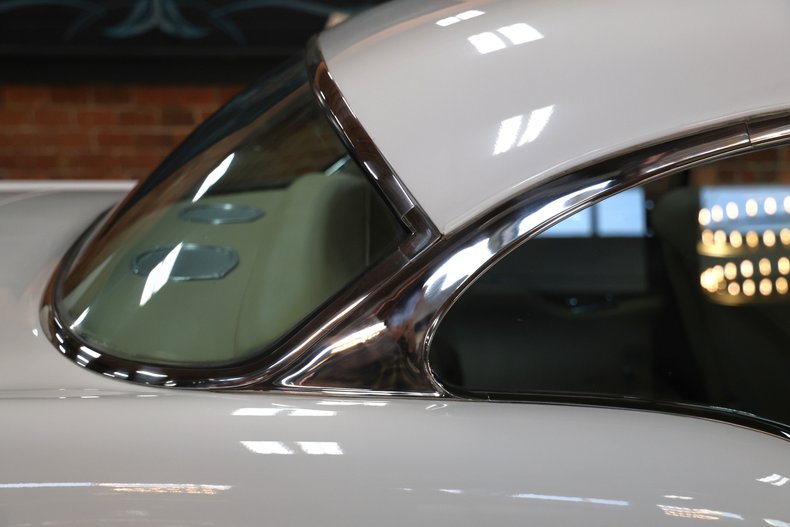 Chevrolet-Bel-air-1956-Dusk-Plum-Light-Beige-45