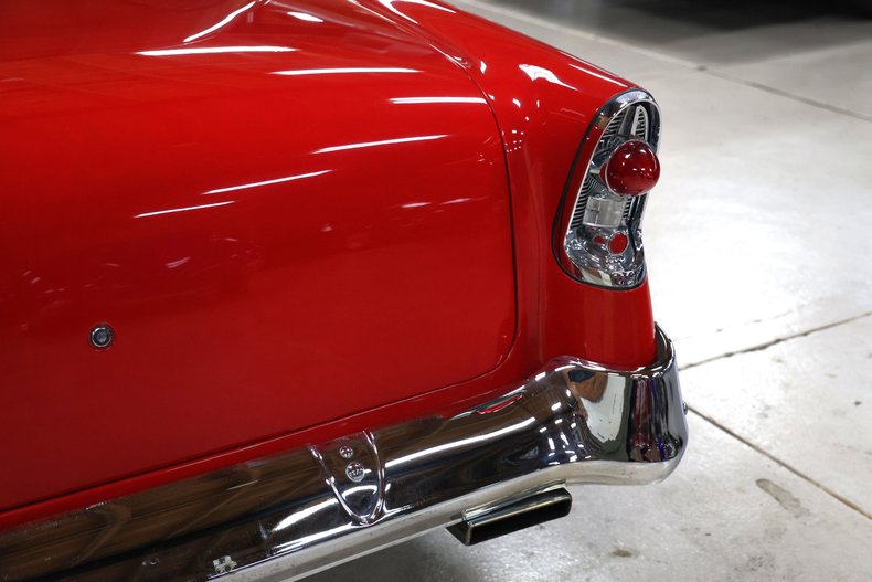 Chevrolet-Bel-air-1956-Red-White-44