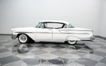 Chevrolet-Bel-air-1958-Snowcrest-White-Silver-10