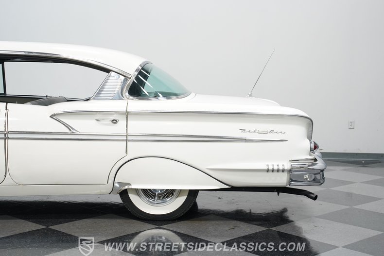 Chevrolet-Bel-air-1958-Snowcrest-White-Silver-24
