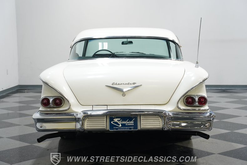 Chevrolet-Bel-air-1958-Snowcrest-White-Silver-25