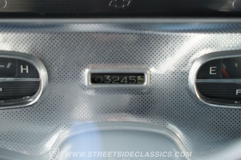 Chevrolet-Bel-air-1958-Snowcrest-White-Silver-37