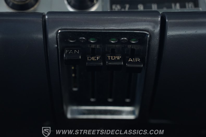 Chevrolet-Bel-air-1958-Snowcrest-White-Silver-40