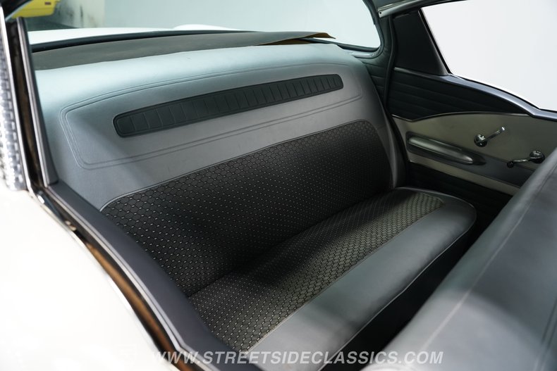 Chevrolet-Bel-air-1958-Snowcrest-White-Silver-43