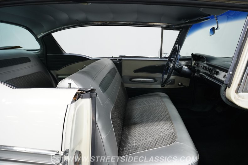 Chevrolet-Bel-air-1958-Snowcrest-White-Silver-46