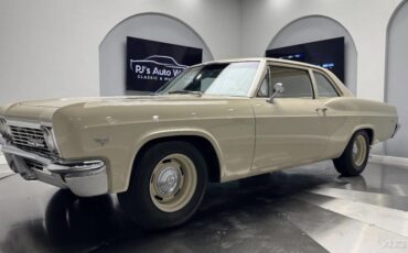 Chevrolet-Biscayne-1966-13