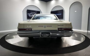 Chevrolet-Biscayne-1966-16