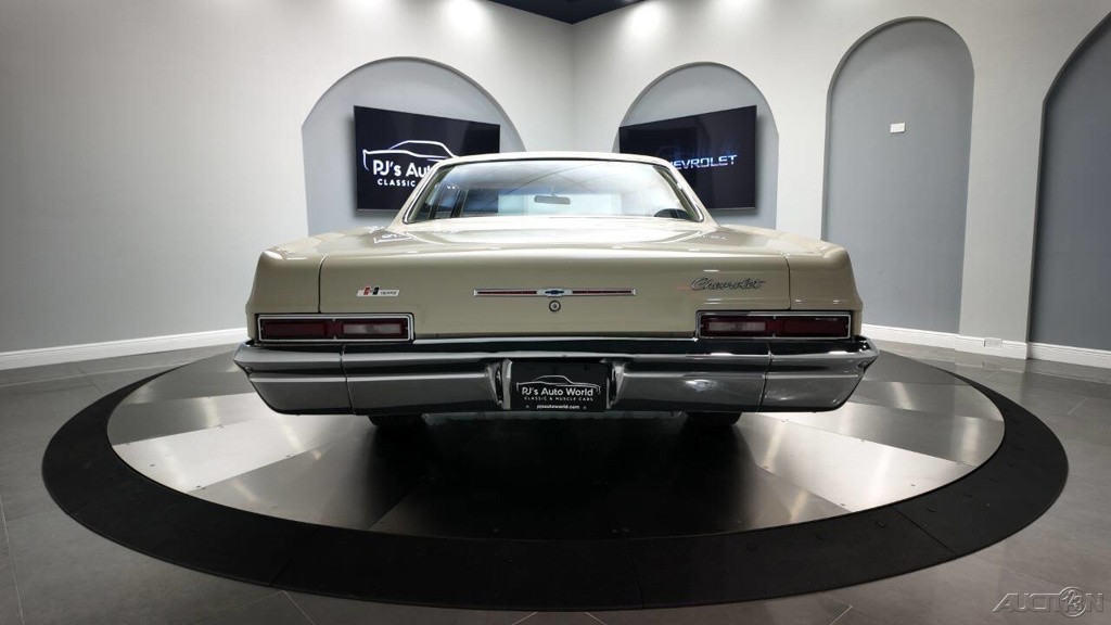 Chevrolet-Biscayne-1966-16