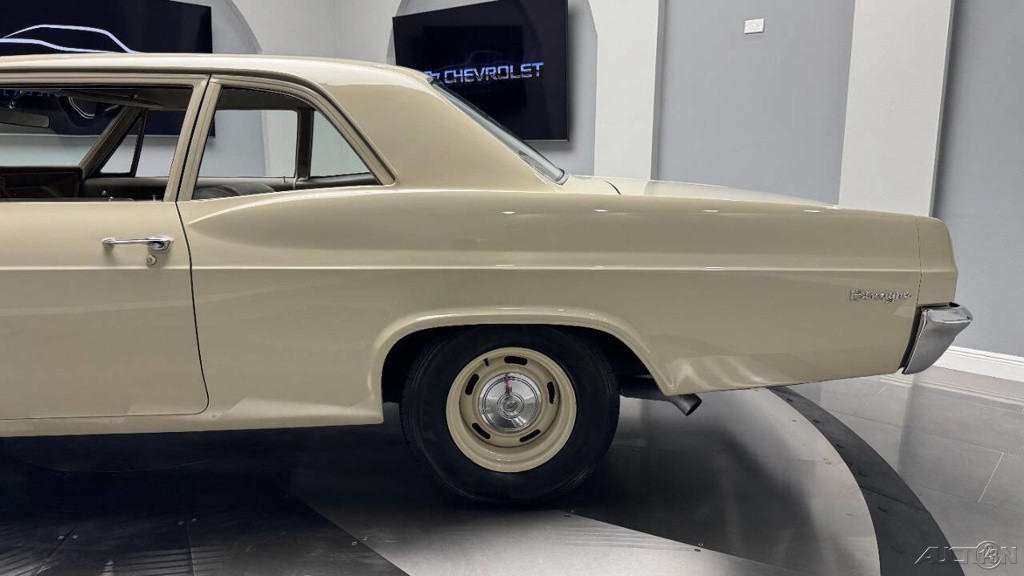 Chevrolet-Biscayne-1966-20