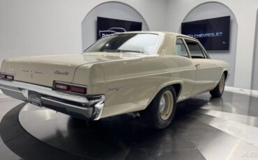 Chevrolet-Biscayne-1966-23