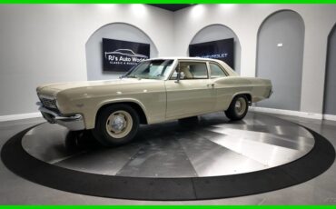 Chevrolet-Biscayne-1966