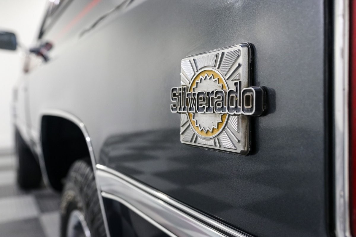 Chevrolet-Blazer-1986-SUV-10