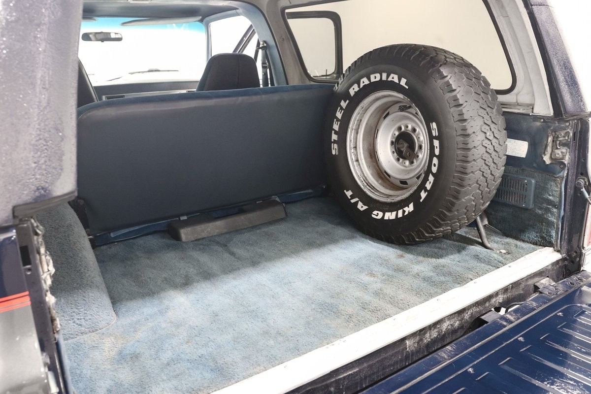 Chevrolet-Blazer-1986-SUV-22