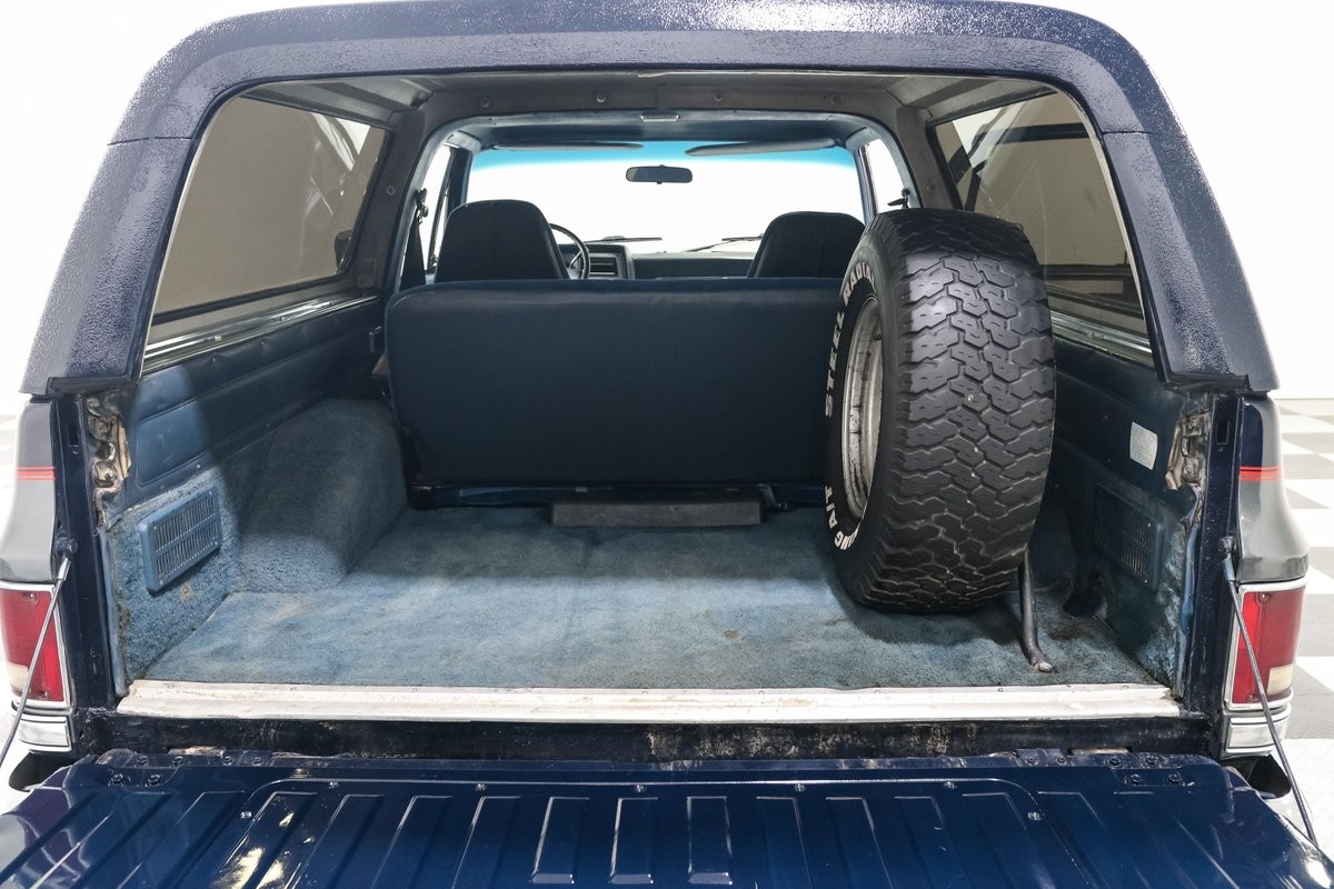 Chevrolet-Blazer-1986-SUV-23