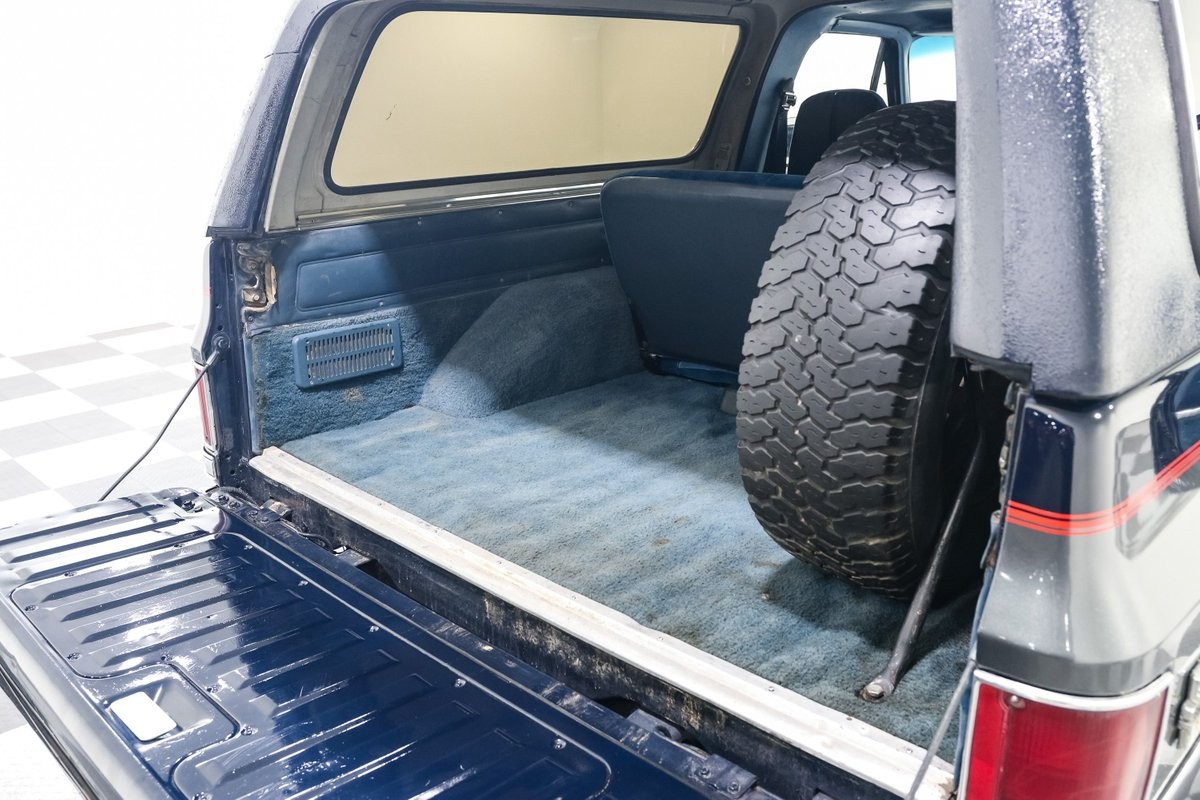 Chevrolet-Blazer-1986-SUV-24