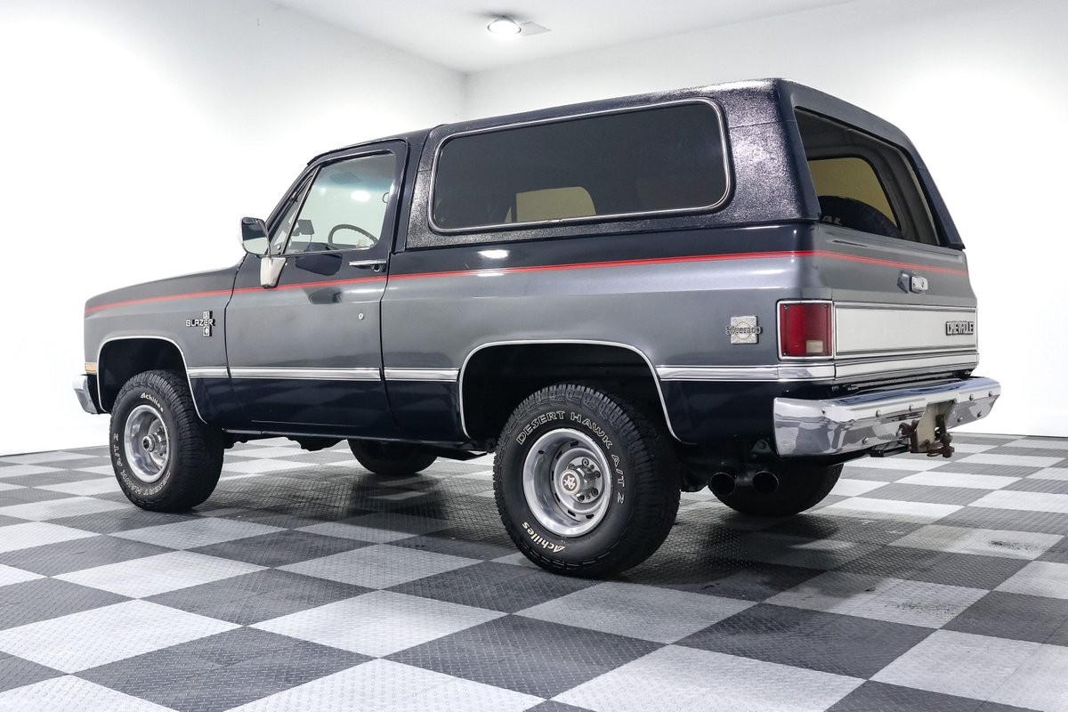 Chevrolet-Blazer-1986-SUV-4