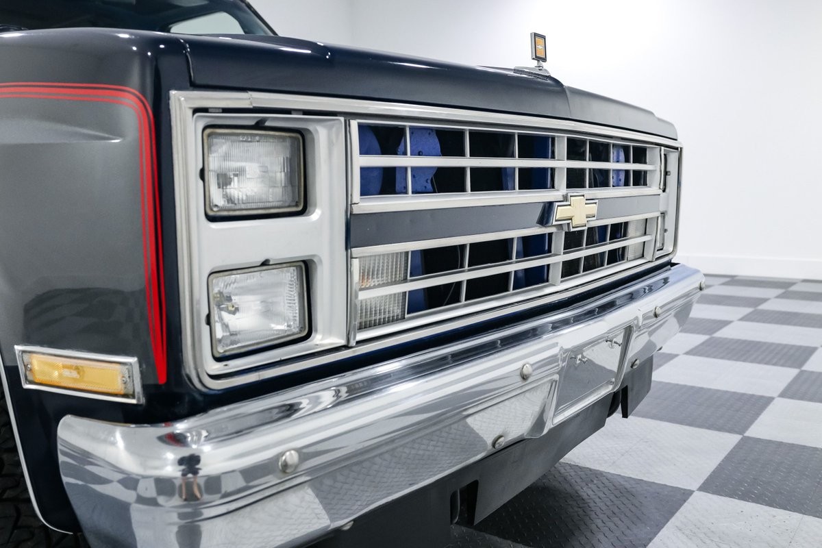 Chevrolet-Blazer-1986-SUV-8