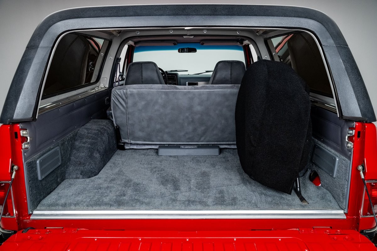 Chevrolet-Blazer-1989-SUV-35