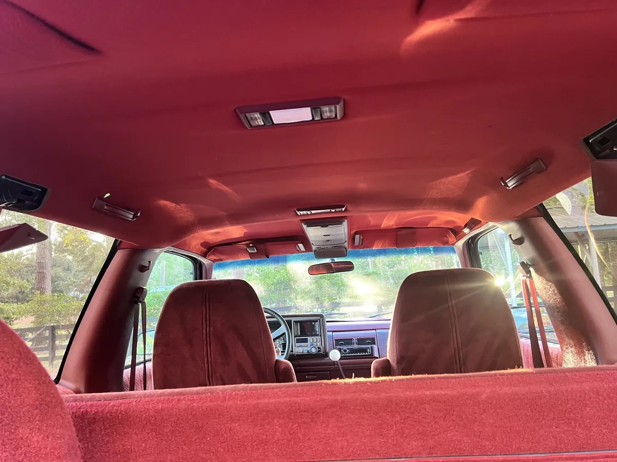 Chevrolet-Blazer-1993-Black-Burgundy-11