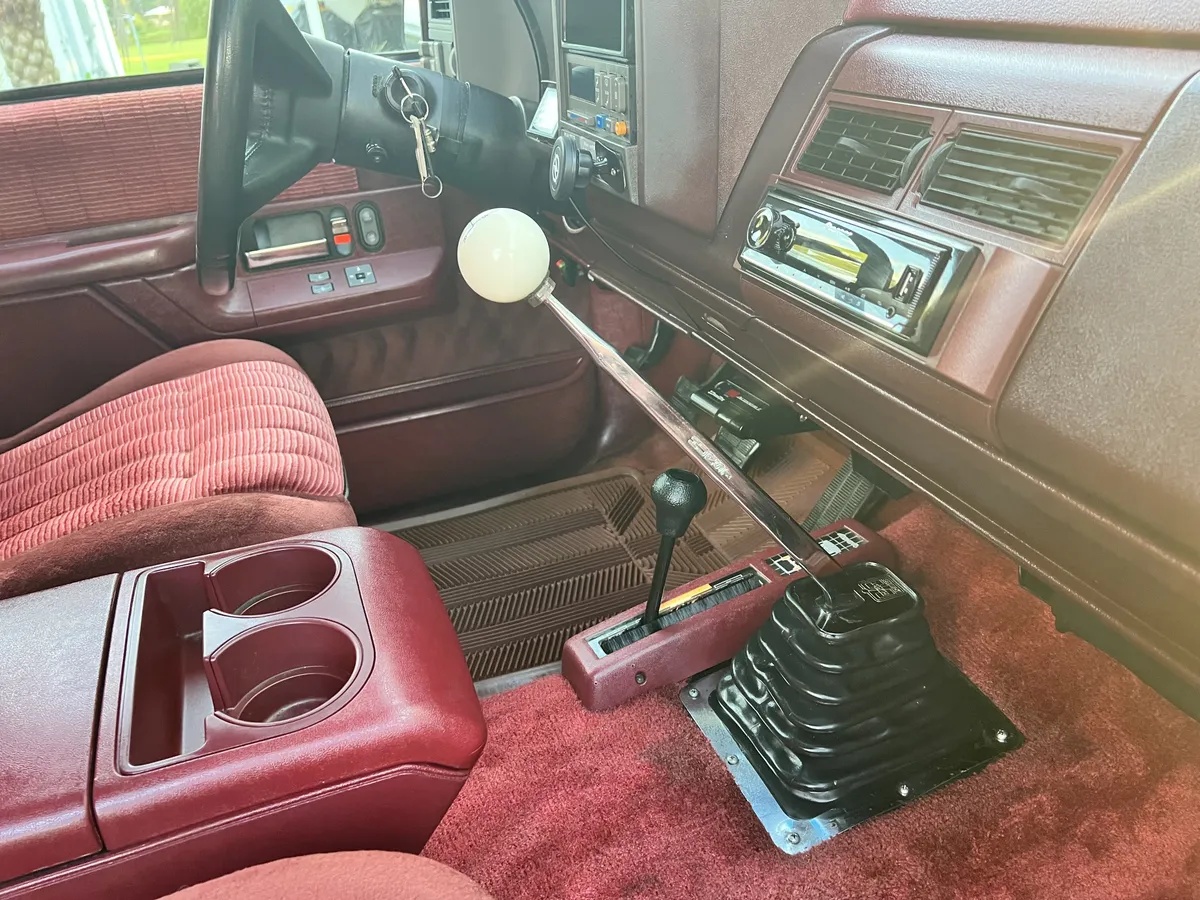 Chevrolet-Blazer-1993-Black-Burgundy-12