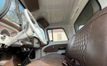 Chevrolet-C-10-1960-Commercial-Vehicle-10