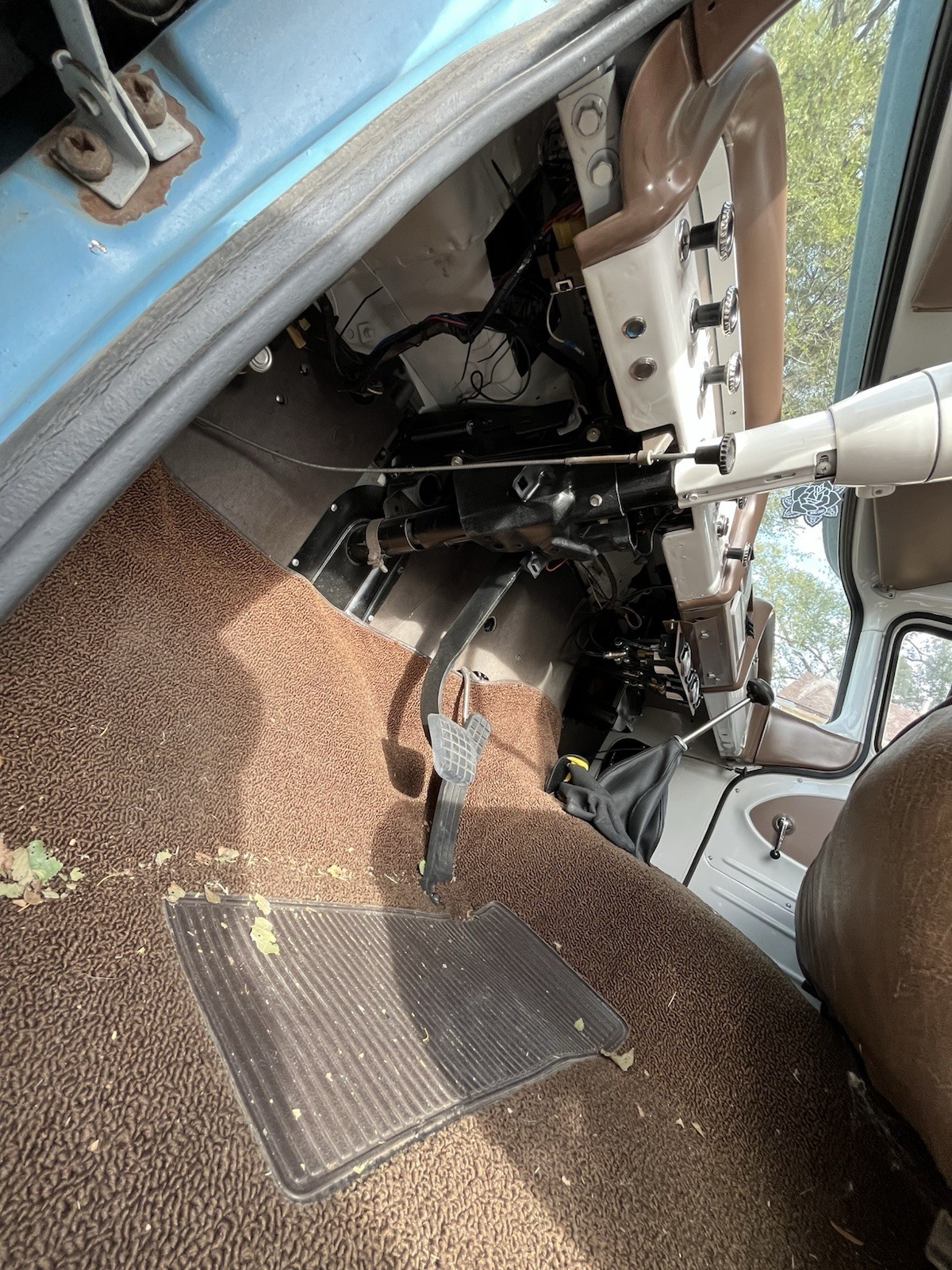 Chevrolet-C-10-1960-Commercial-Vehicle-9