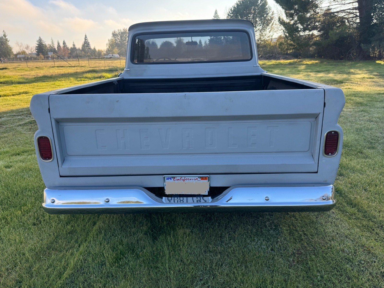 Chevrolet-C-10-1961-Standard-Cab-Pickup-11
