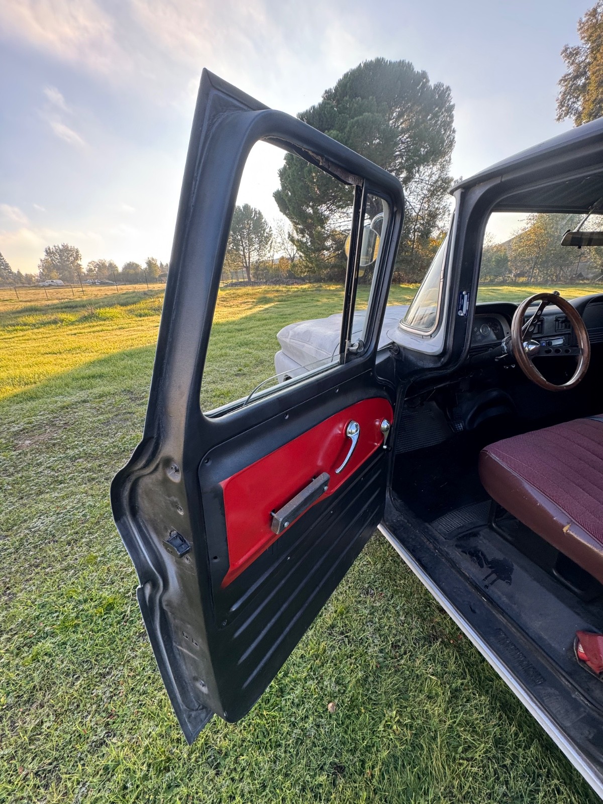 Chevrolet-C-10-1961-Standard-Cab-Pickup-18
