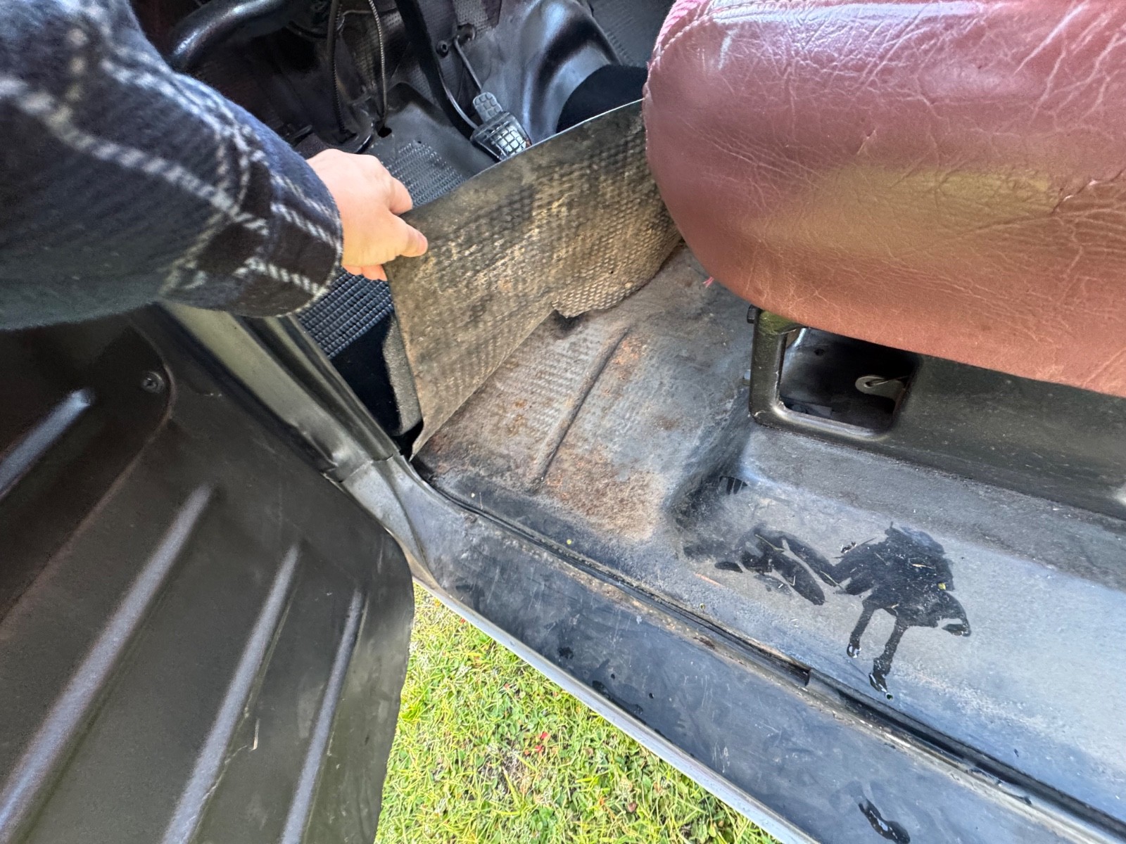 Chevrolet-C-10-1961-Standard-Cab-Pickup-20