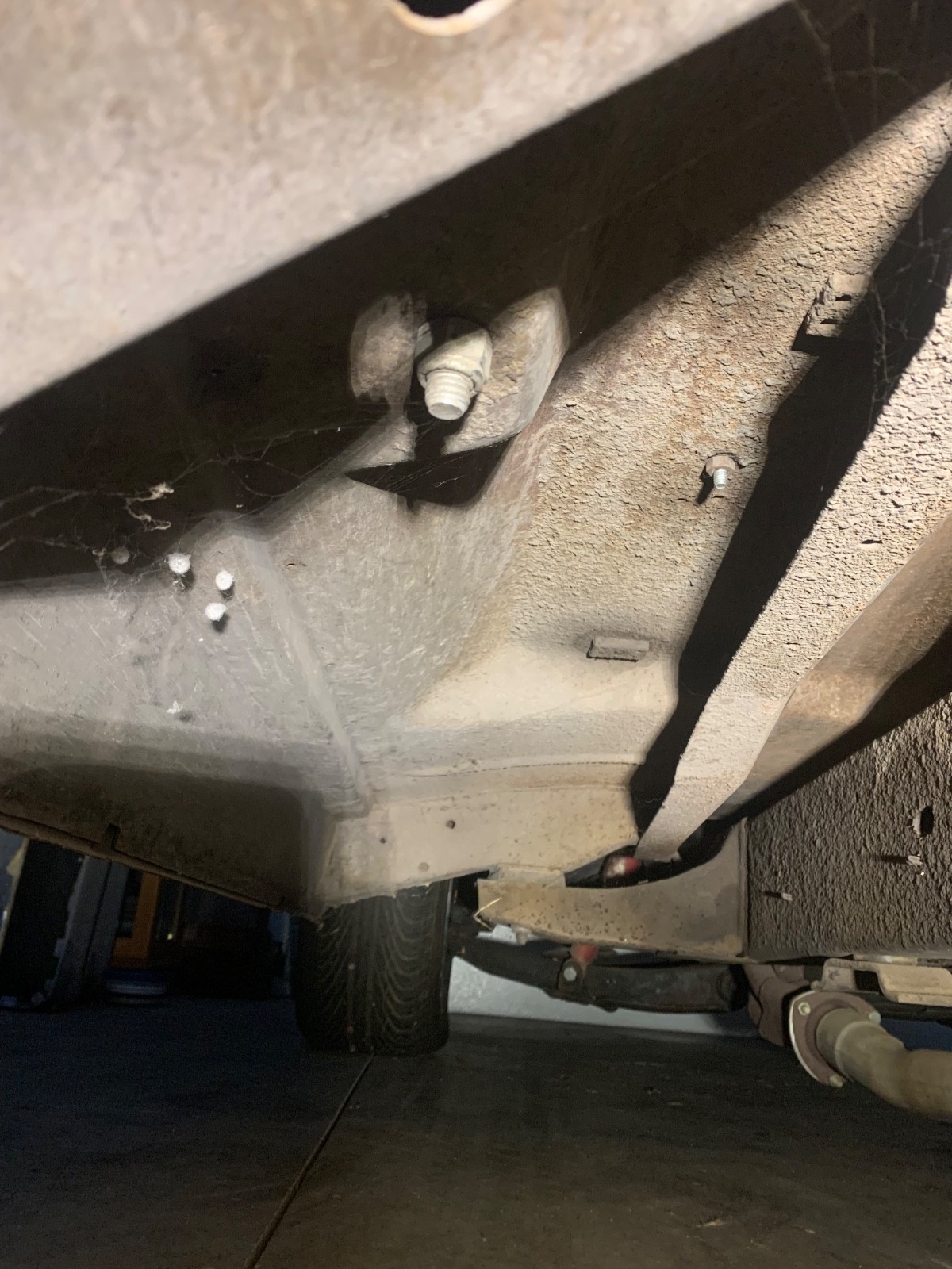 Chevrolet-C-10-1961-Standard-Cab-Pickup-38