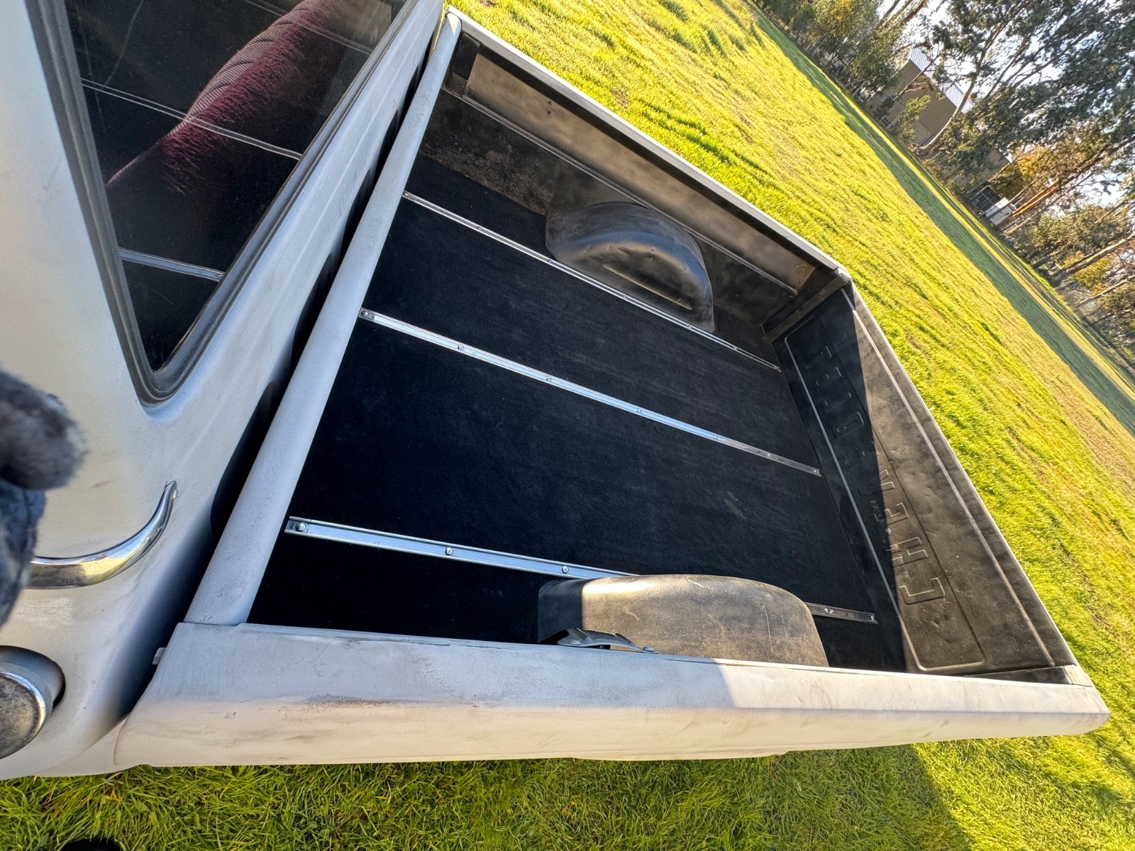 Chevrolet-C-10-1961-Standard-Cab-Pickup-7