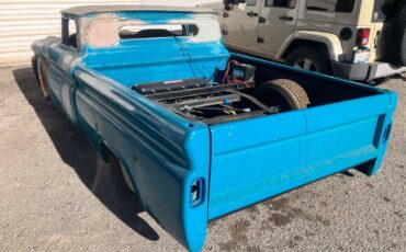 Chevrolet-C-10-1963-Standard-Cab-Pickup-2