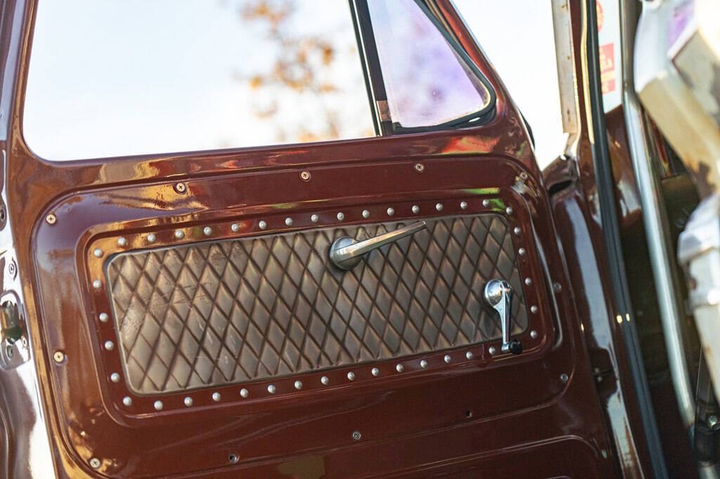 Chevrolet-C-10-1964-Pickup-Truck-21