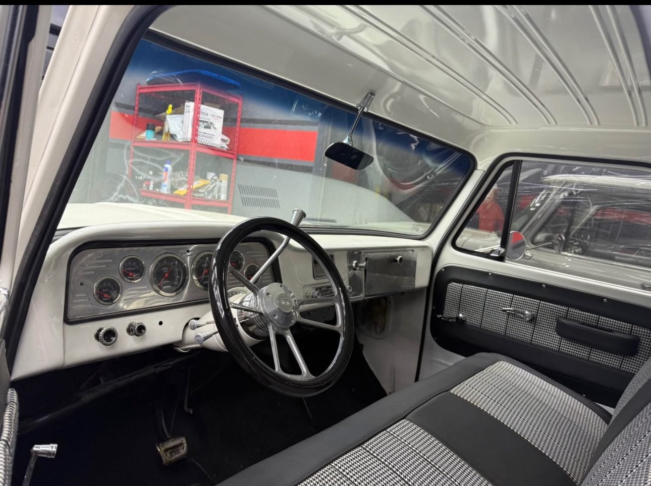 Chevrolet-C-10-1965-9