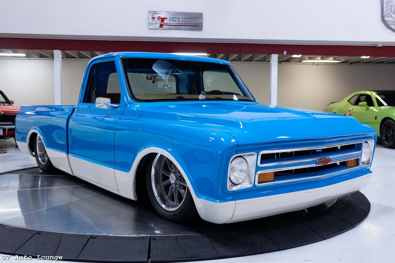 Chevrolet-C-10-1967-Truck-2